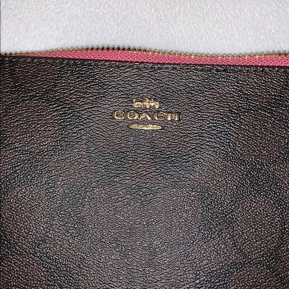 Coach wristlet - Picture 2 of 4